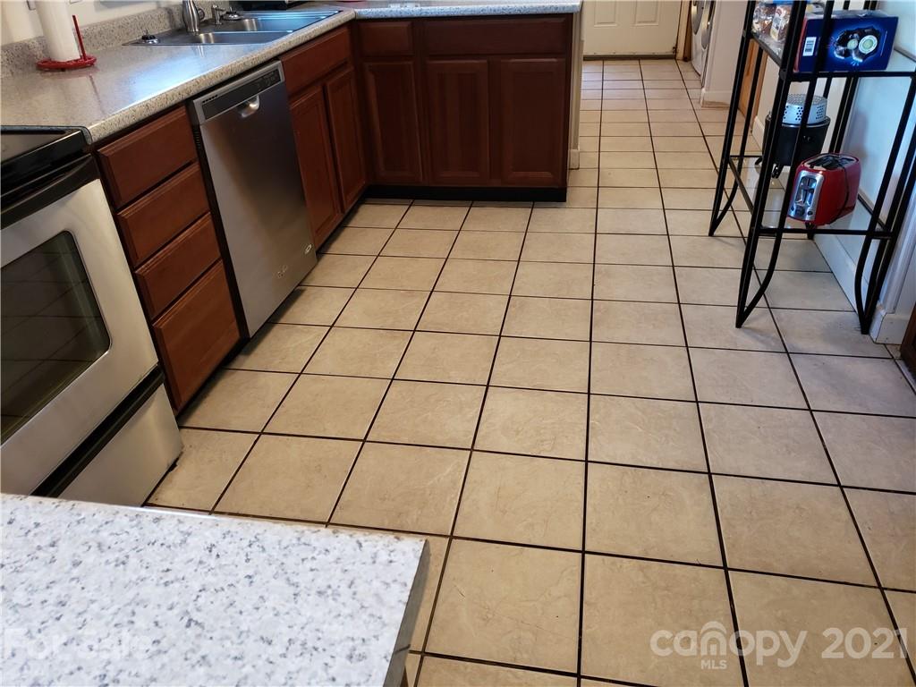 7706 Campground Road Denver, NC 28037 - Photo 11 of 44 Gallery Image 11