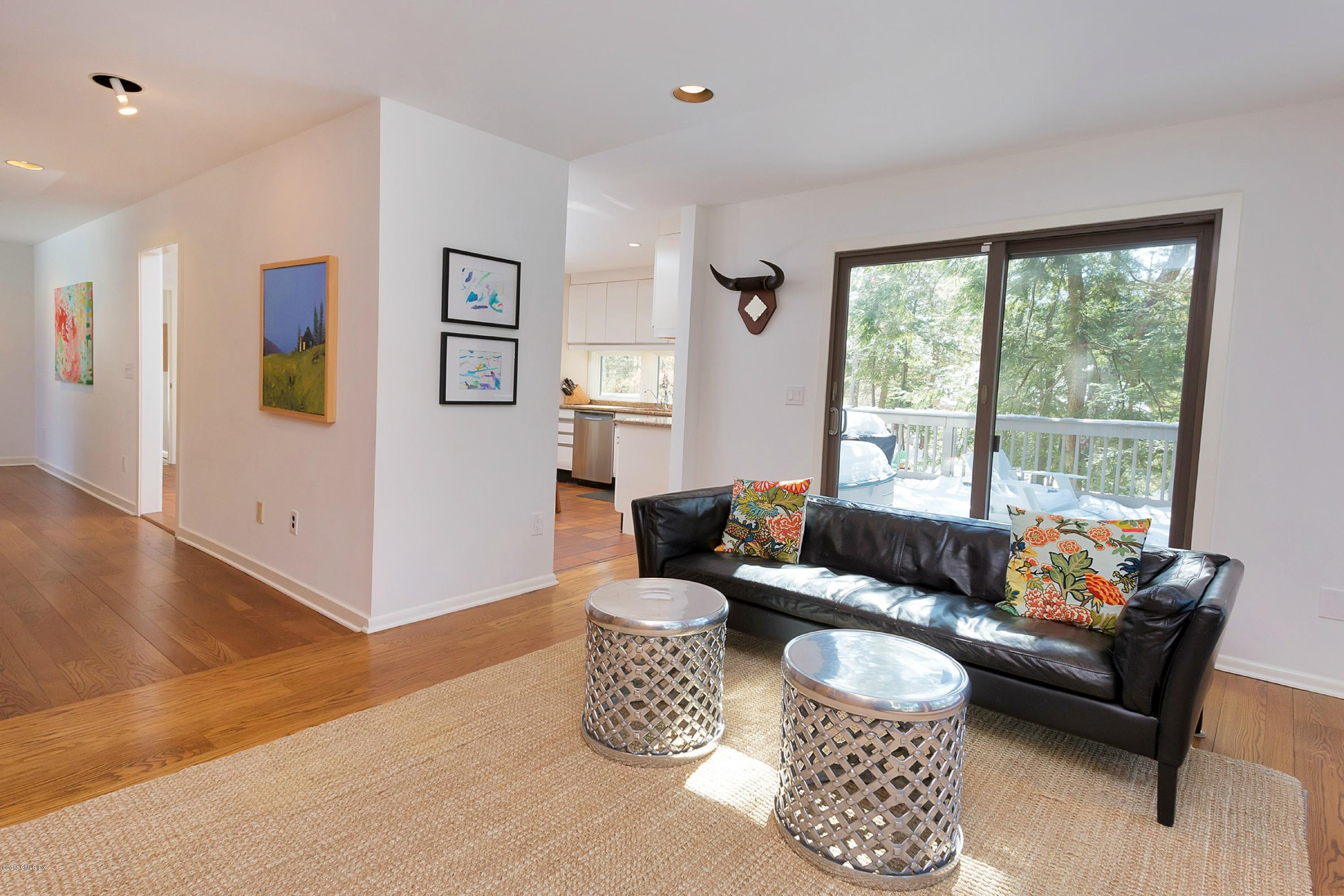 51 Mill Brook Road Stamford, CT 06902 - Photo 10 of 32 5.jpg
