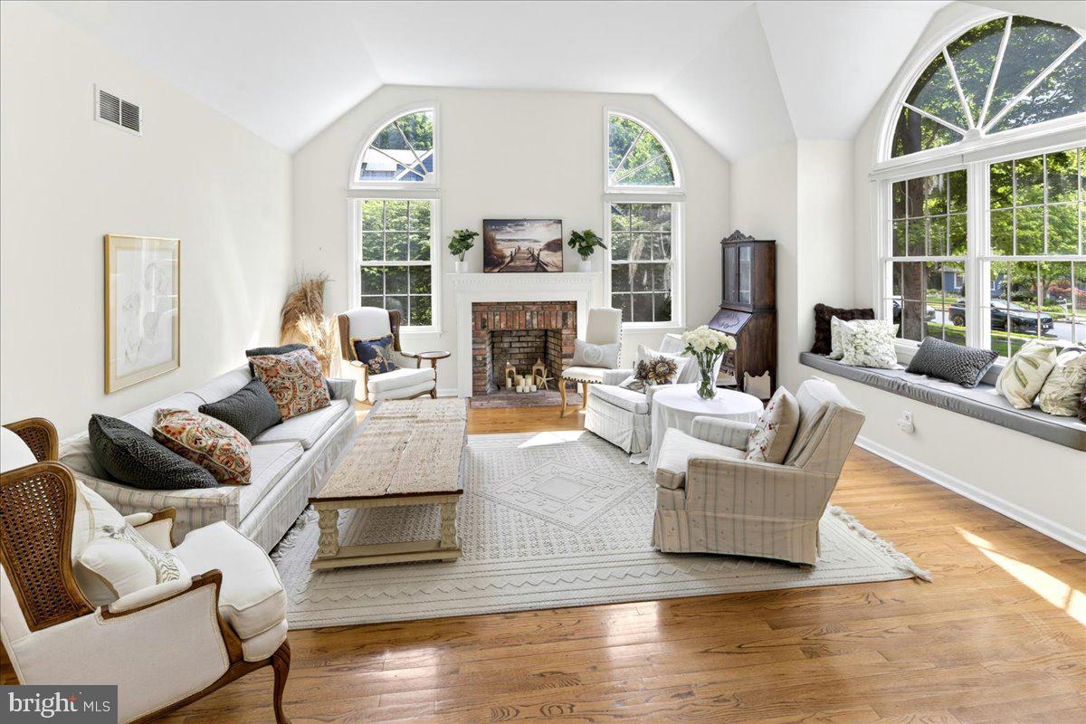 28 Baldwin Street Pennington, NJ 08534 - Photo 6 of 50