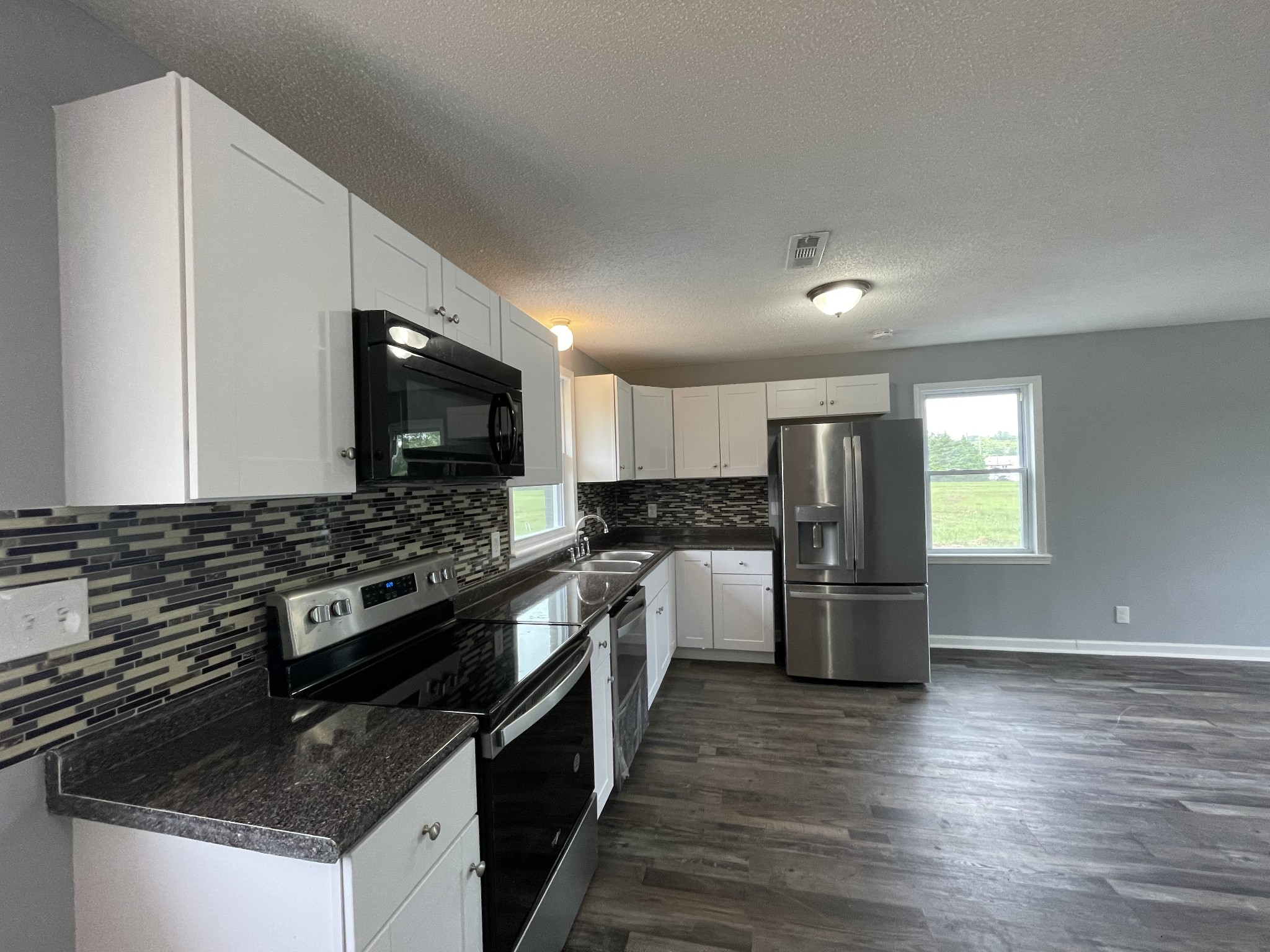 1912 Woodlawn Road Clarksville, TN 37042 - Photo 4 of 16