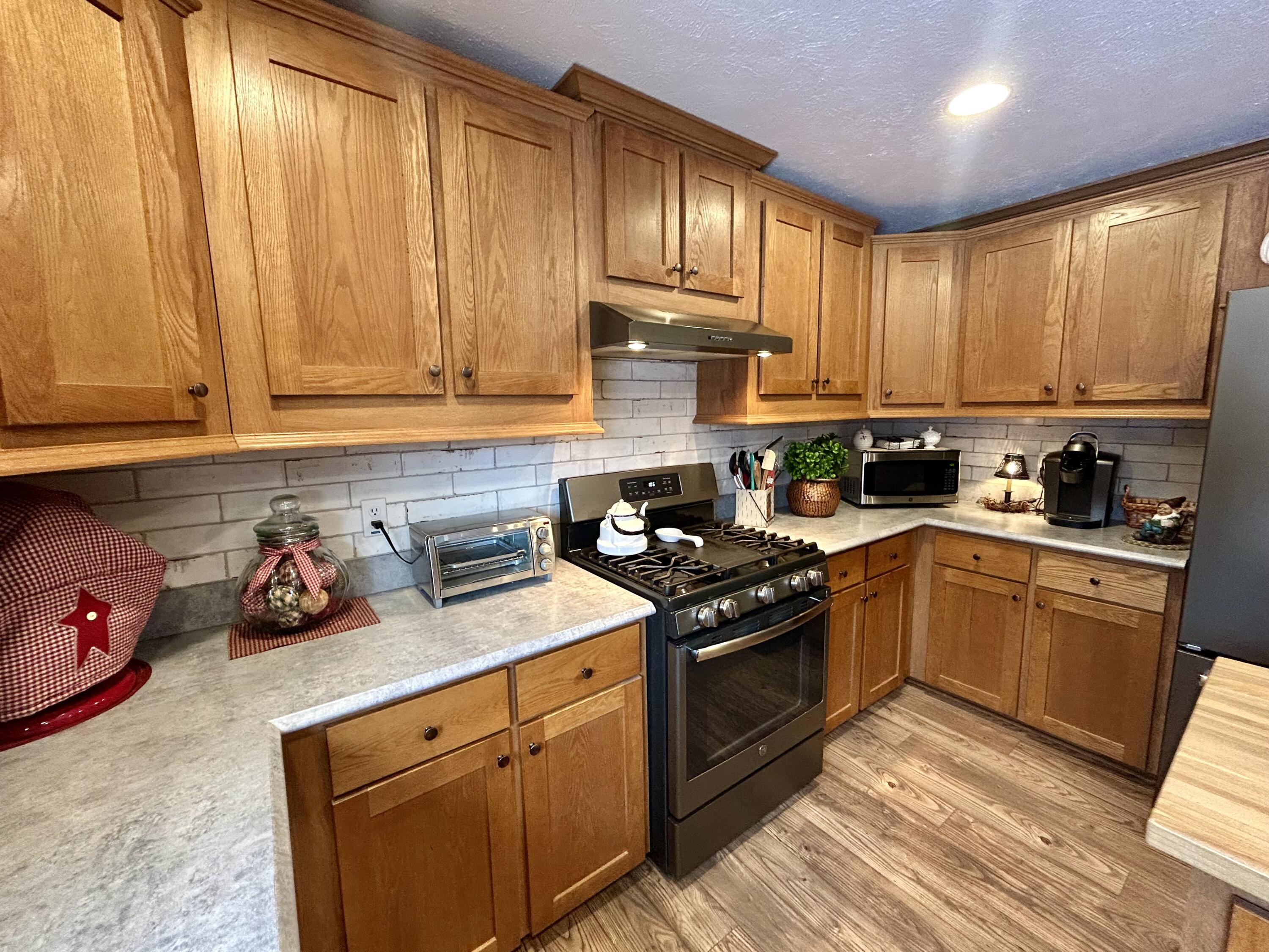 352 Thompson Road Mooers, NY 12958 - Photo 10 of 48 Gallery Image 10