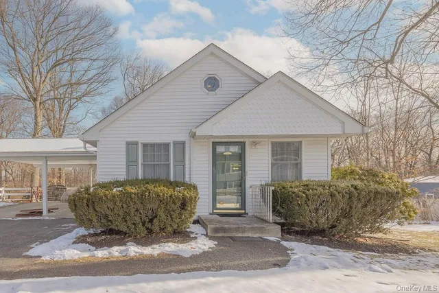 $599,000 | 109 Gatto Lane, Pearl River, NY 10965