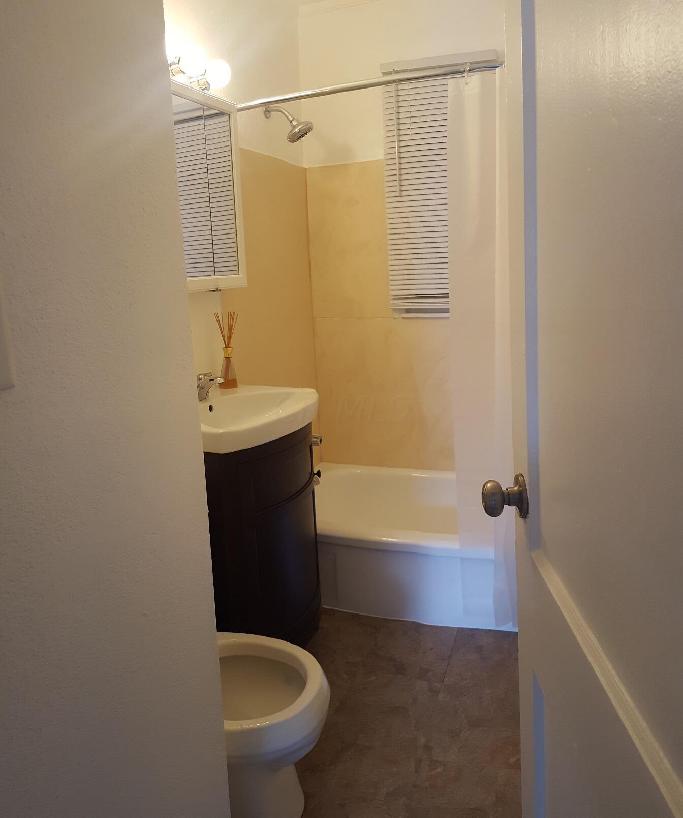 2306 Delbert Road Columbus, OH 43211 - Photo 5 of 6 20190602_172933
