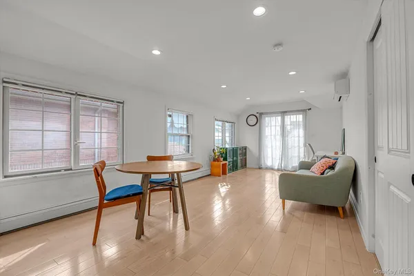 $2,190,000 | 39-12 215th Place | Bayside