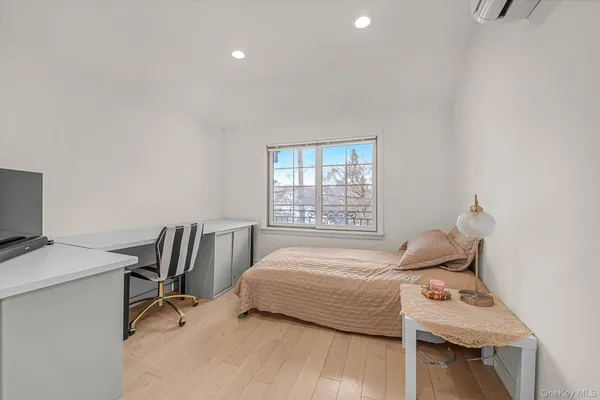 $2,190,000 | 39-12 215th Place | Bayside