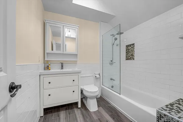 $2,190,000 | 39-12 215th Place | Bayside