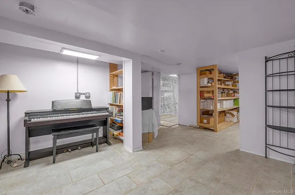 $2,190,000 | 39-12 215th Place | Bayside