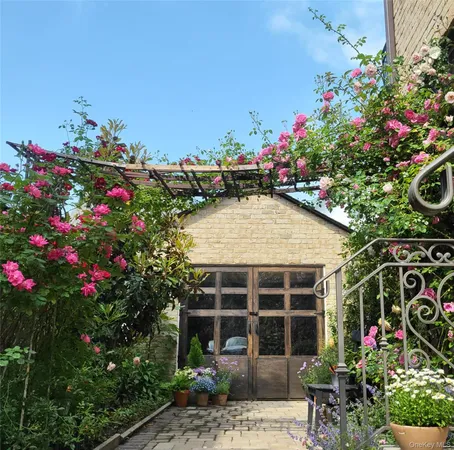 $2,190,000 | 39-12 215th Place | Bayside