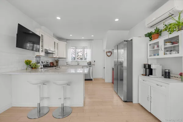 $2,190,000 | 39-12 215th Place | Bayside