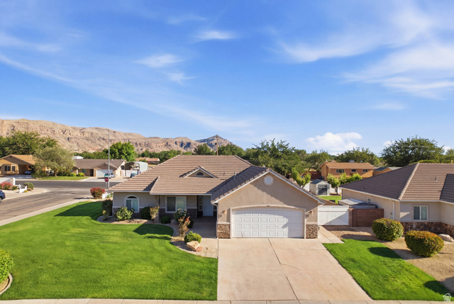545 West 375 South Hurricane, UT 84737 - Photo 2 of 60