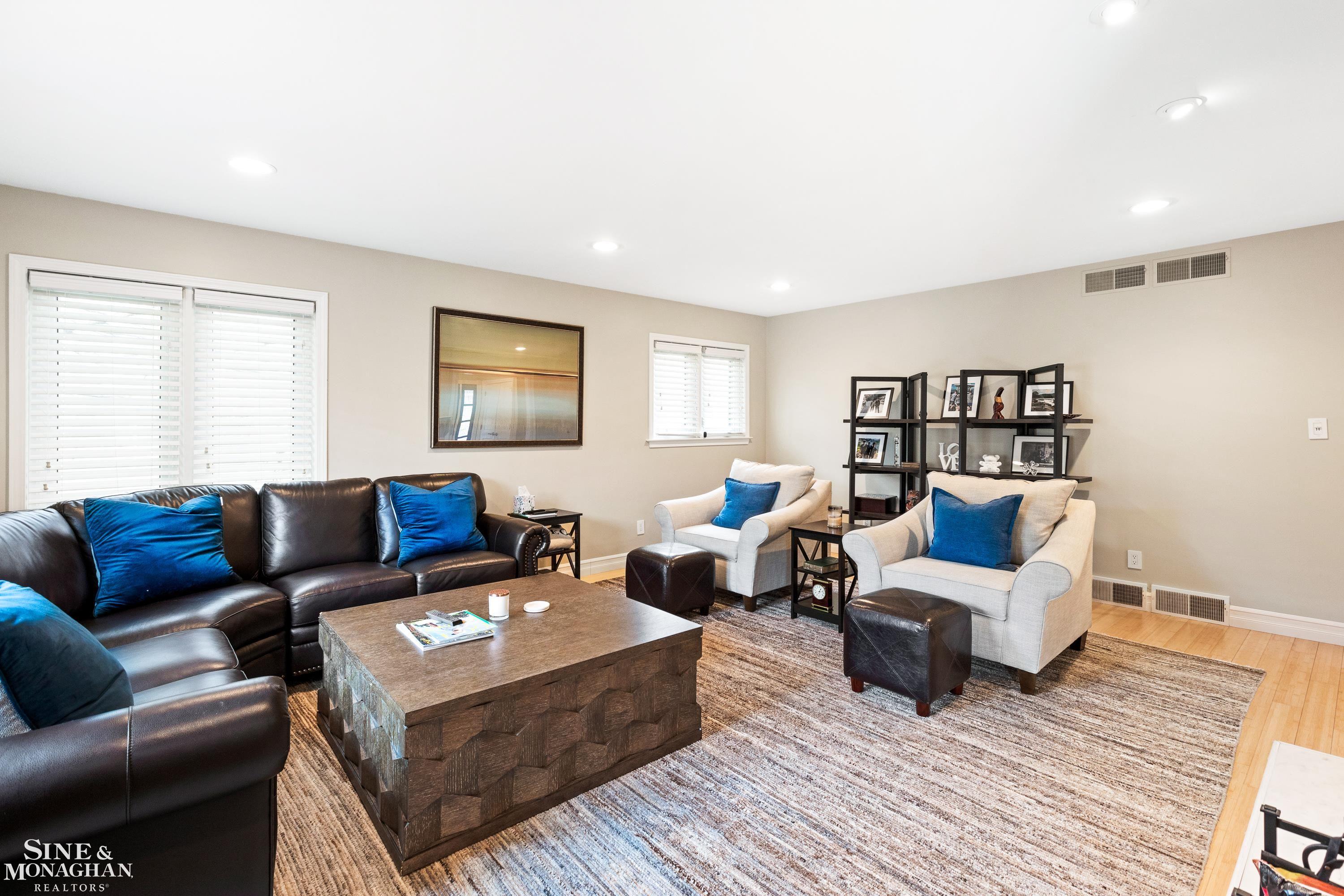757 Ballantyne Road Grosse Pointe Shores, MI 48236 - Photo 6 of 54
