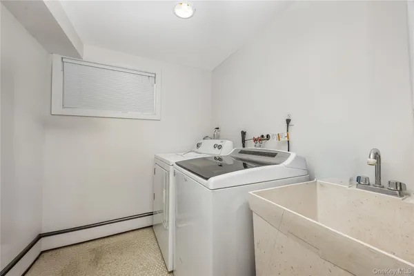 $929,000 | 130 West Drive, Massapequa, NY 11758