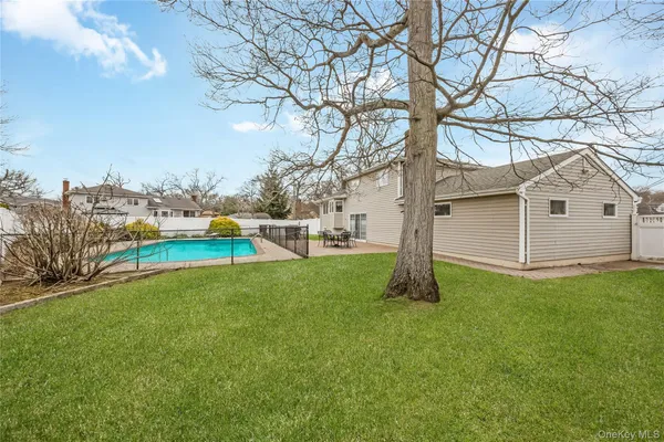 $929,000 | 130 West Drive, Massapequa, NY 11758