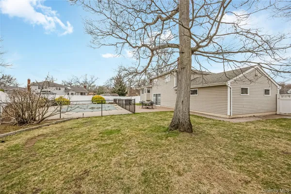 $929,000 | 130 West Drive, Massapequa, NY 11758