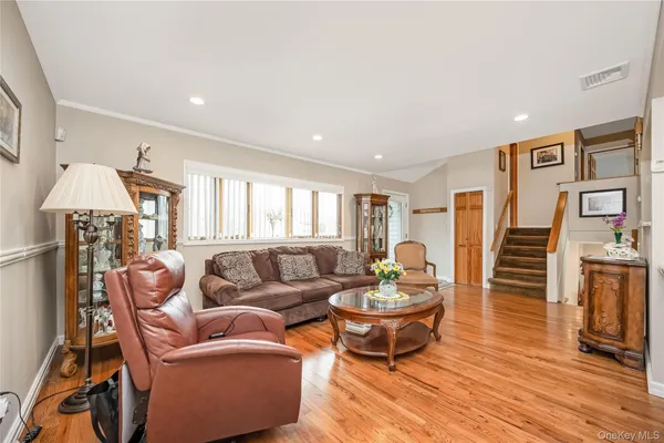 $929,000 | 130 West Drive, Massapequa, NY 11758