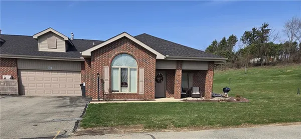 $324,900 | 6237 Overlook Lane, Belle Vernon, PA 15012