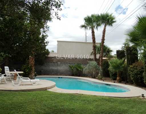 3171 Westwind Road Las Vegas, NV 89146 - Photo 16 of 23 Swimming Pool/Hot Tub/Sauna.