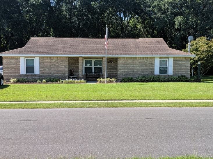 525 West Amanda Avenue Foley, AL 36535 - Photo 1 of 1