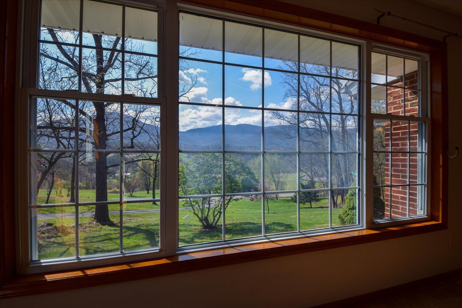 6141 Poage Valley Road Roanoke, VA 24018 - Photo 11 of 53 13-6141 Poage Valley-21