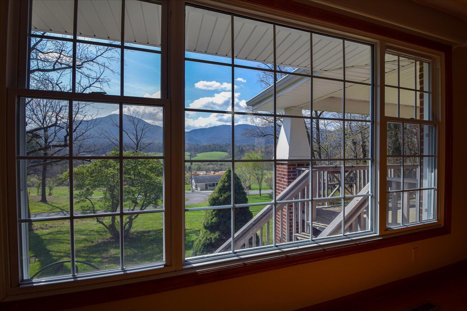 6141 Poage Valley Road Roanoke, VA 24018 - Photo 2 of 53 12-6141 Poage Valley-20