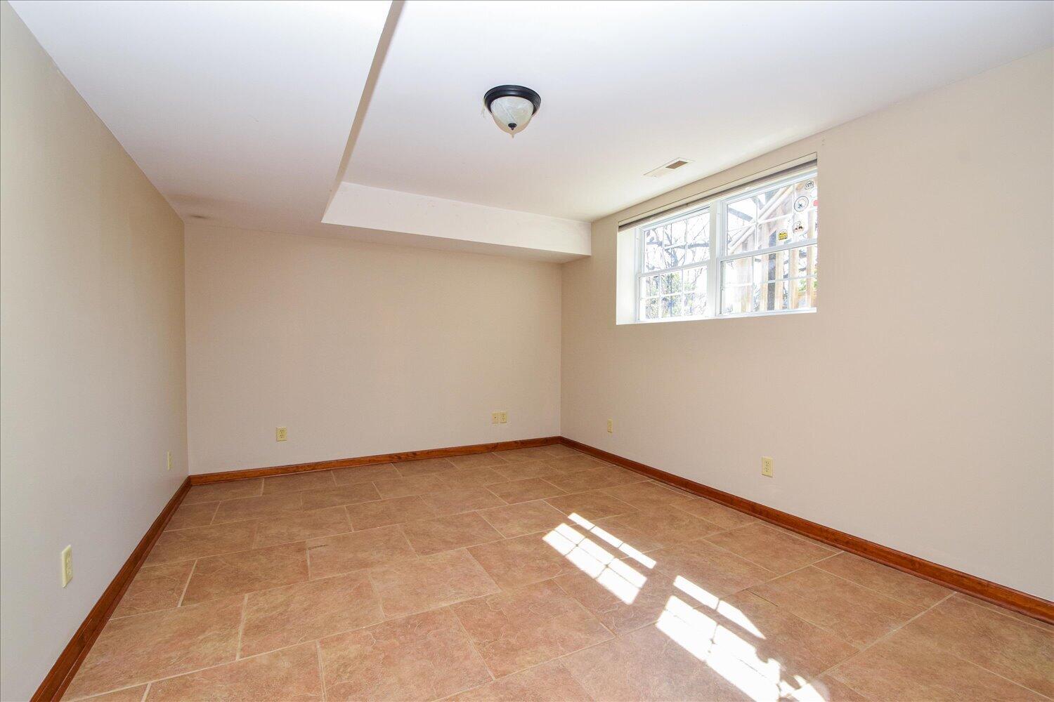 6141 Poage Valley Road Roanoke, VA 24018 - Photo 22 of 53 22-6141 Poage Valley-23