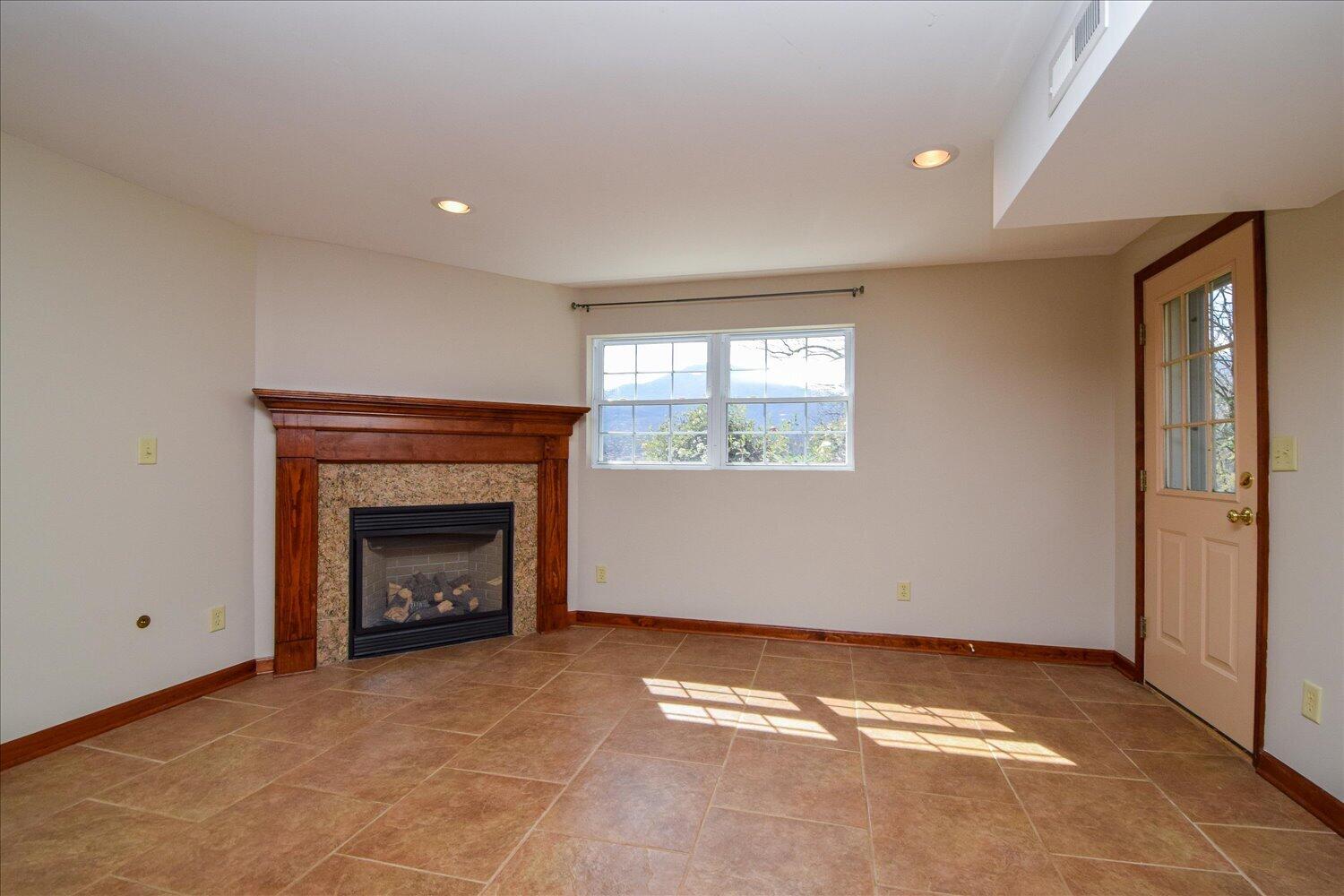 6141 Poage Valley Road Roanoke, VA 24018 - Photo 27 of 53 27-6141 Poage Valley-28