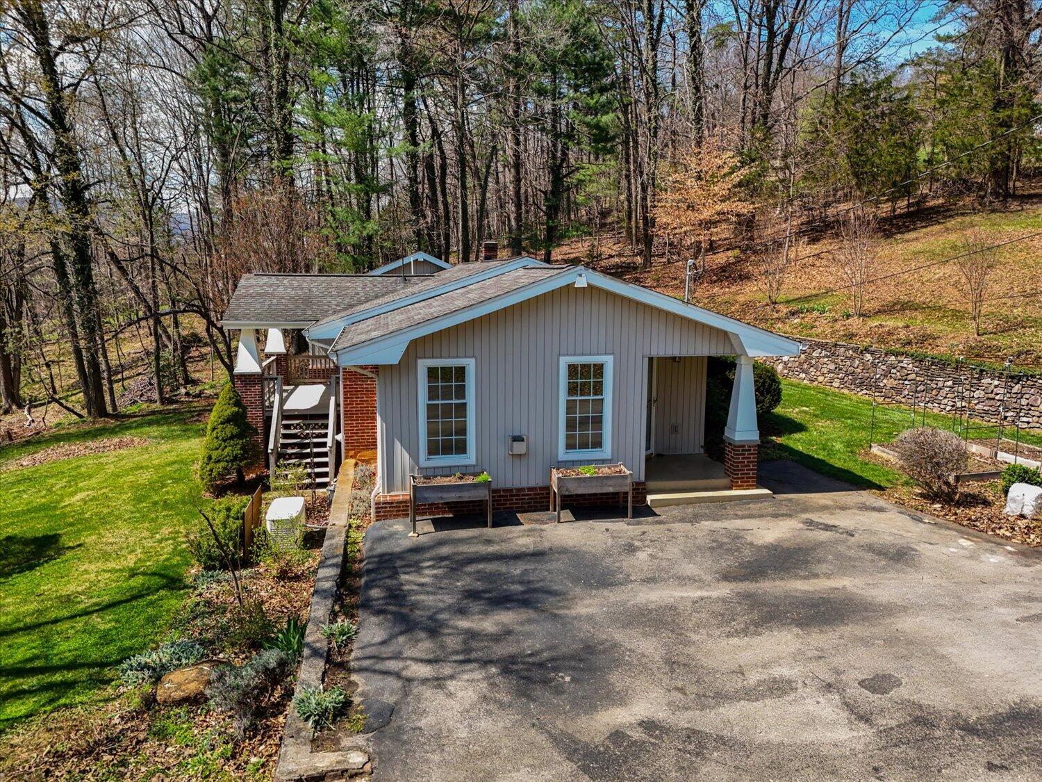 6141 Poage Valley Road Roanoke, VA 24018 - Photo 36 of 53 35-6141 Poage Valley-36