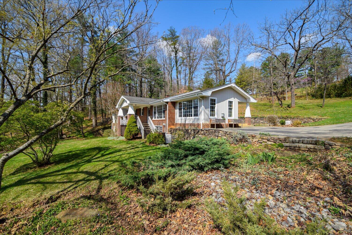 6141 Poage Valley Road Roanoke, VA 24018 - Photo 37 of 53 37-6141 Poage Valley-38