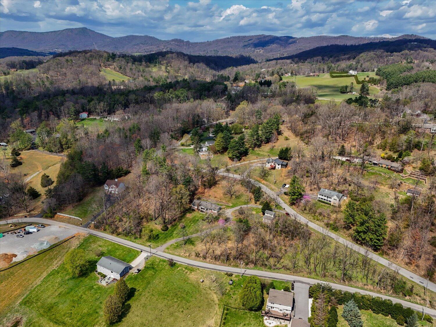 6141 Poage Valley Road Roanoke, VA 24018 - Photo 53 of 53 53-6141 Poage Valley-54