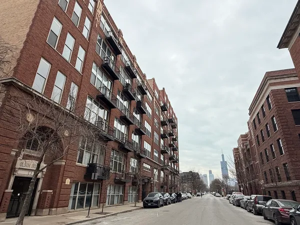 $2,800 | 1500 West Monroe Street, Unit 605, Chicago, IL 60607