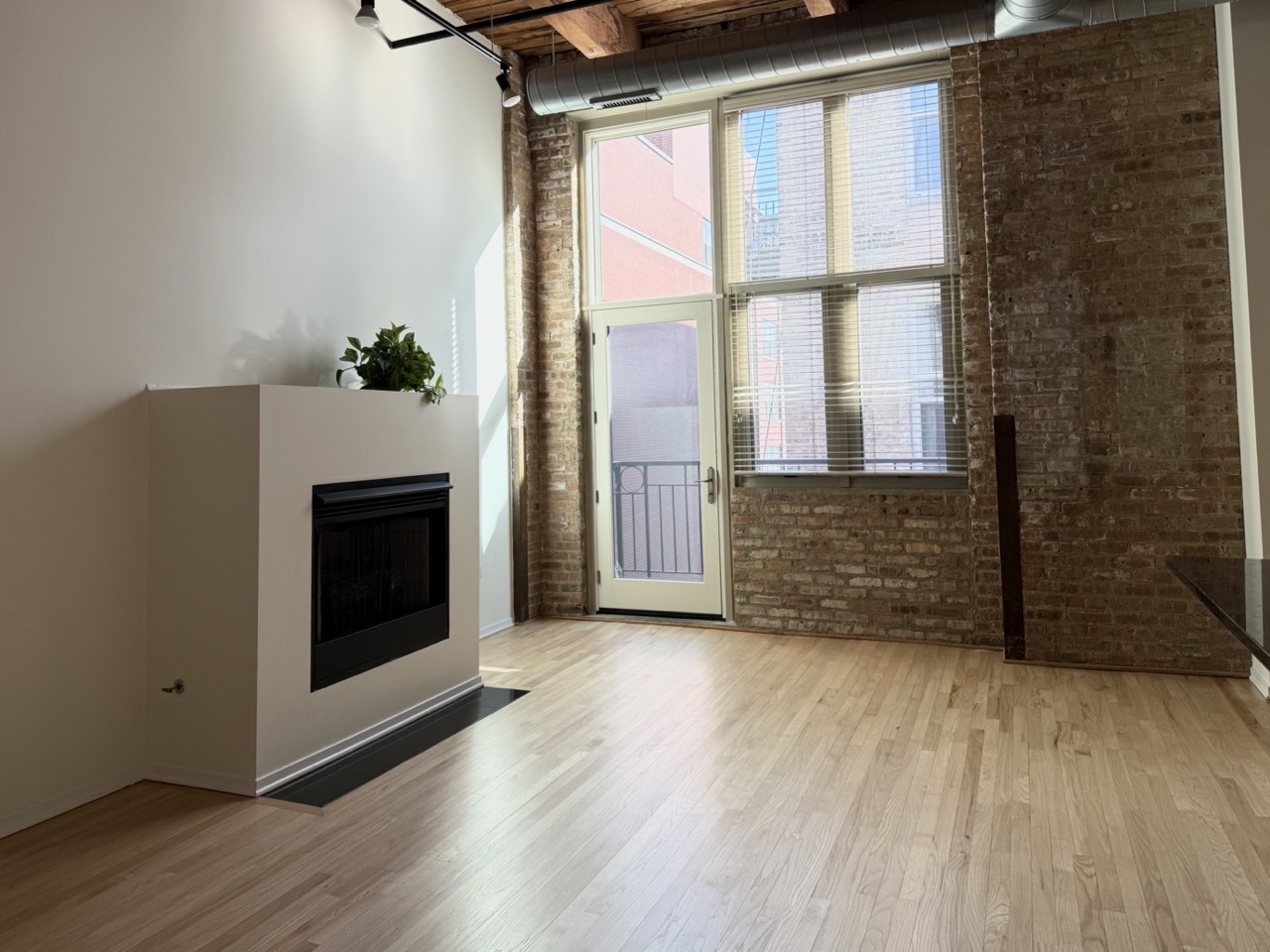 1500 West Monroe Street, Unit 605 Chicago, IL 60607 - Photo 3 of 19