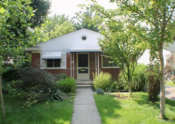 $1,850 | 808 Wellesley Avenue, Royal Oak, MI 48067