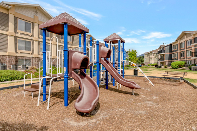 117 Calbourne Lane, Unit I2 Sandy, UT 84070 - Photo 18 of 19 Playground