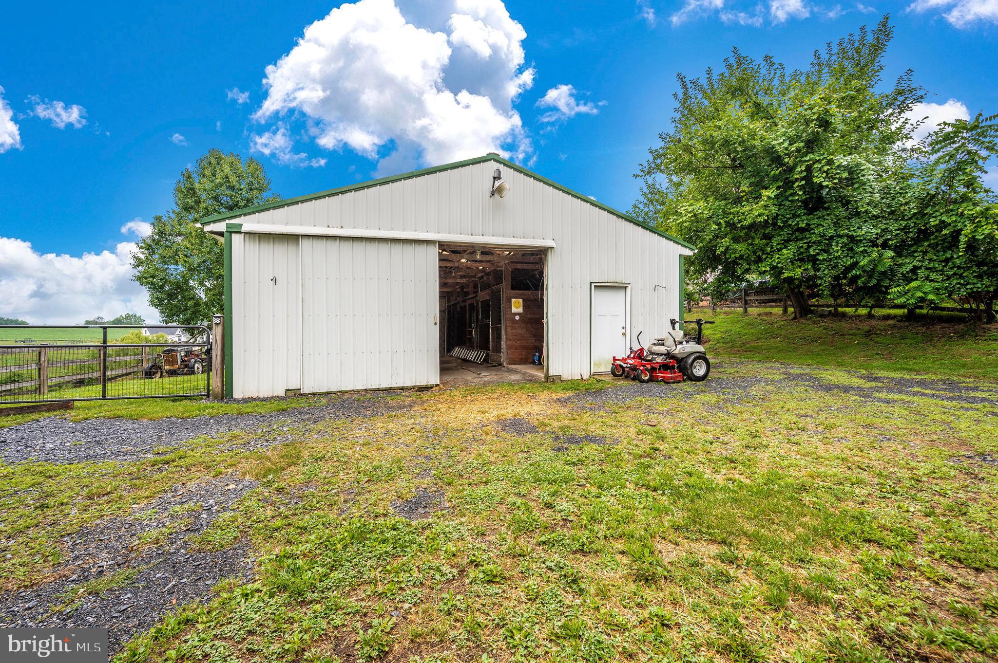 10923 Liberty Road Frederick, MD 21701 - Photo 10 of 52 Gallery Image 10