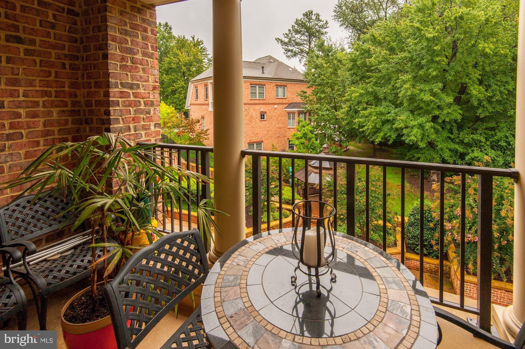 1781 Chain Bridge Road, Unit 308 McLean, VA 22102 - Photo 27 of 30 Exterior (Rear)