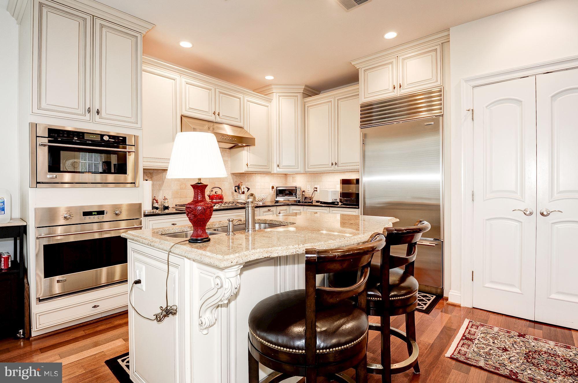 1781 Chain Bridge Road, Unit 308 McLean, VA 22102 - Photo 9 of 30 Kitchen