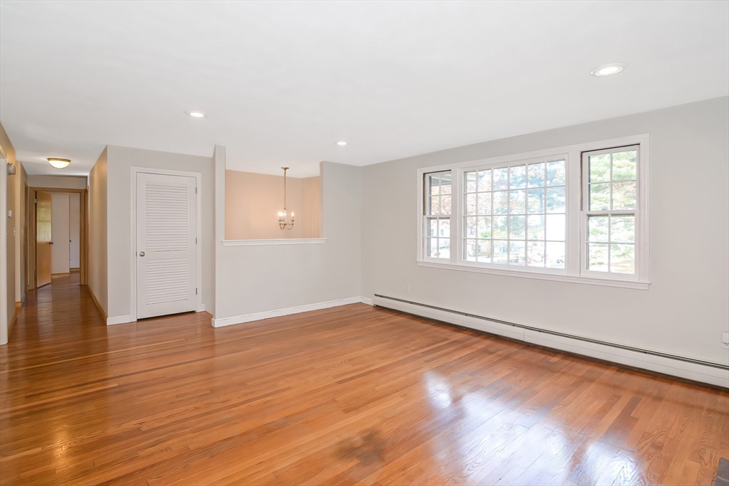 5 Gwynne Road Franklin, MA 02038 - Photo 8 of 27 Gallery Image 8