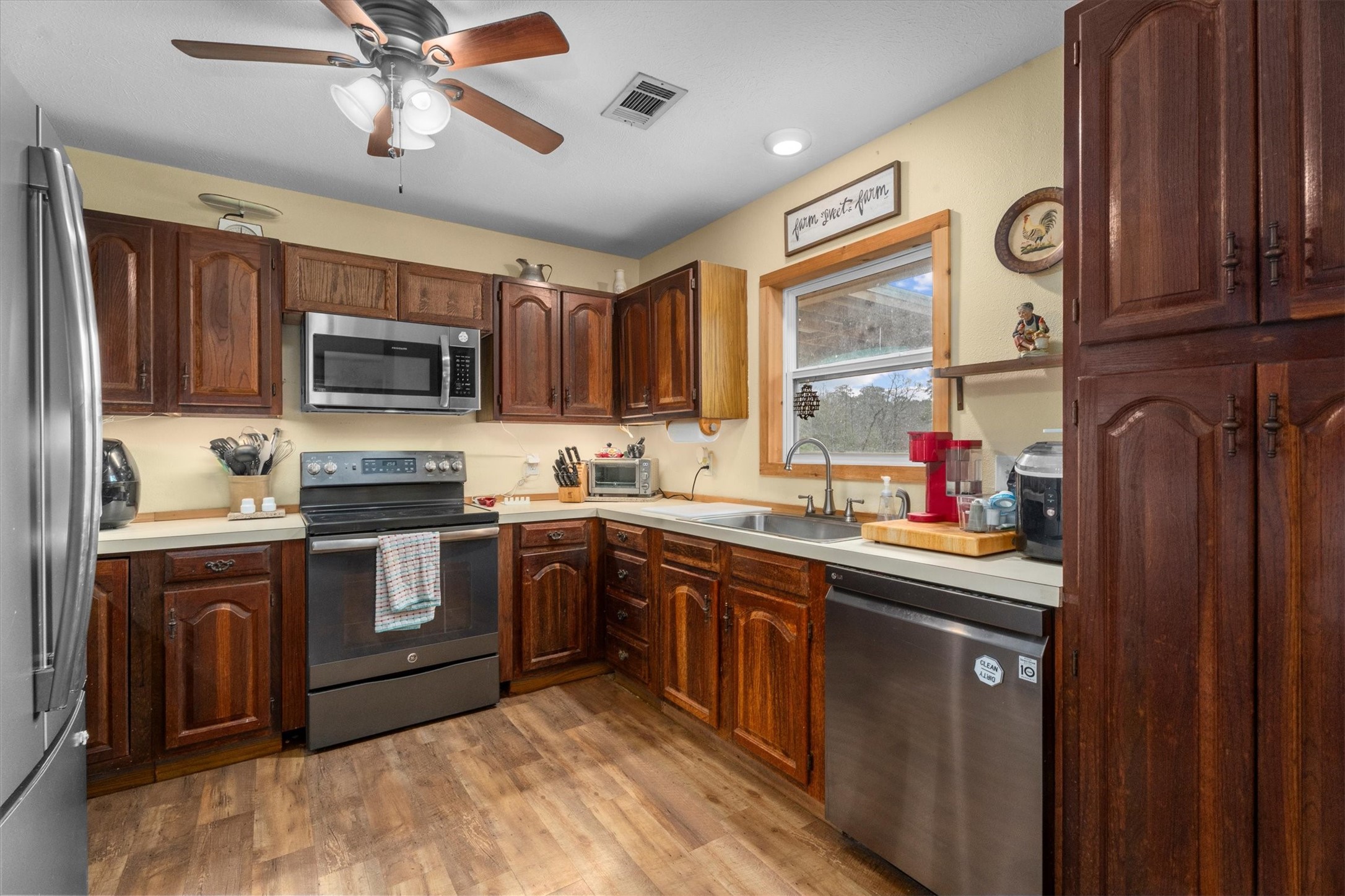 12848 Old Little Road Conroe, TX 77303 - Photo 7 of 46