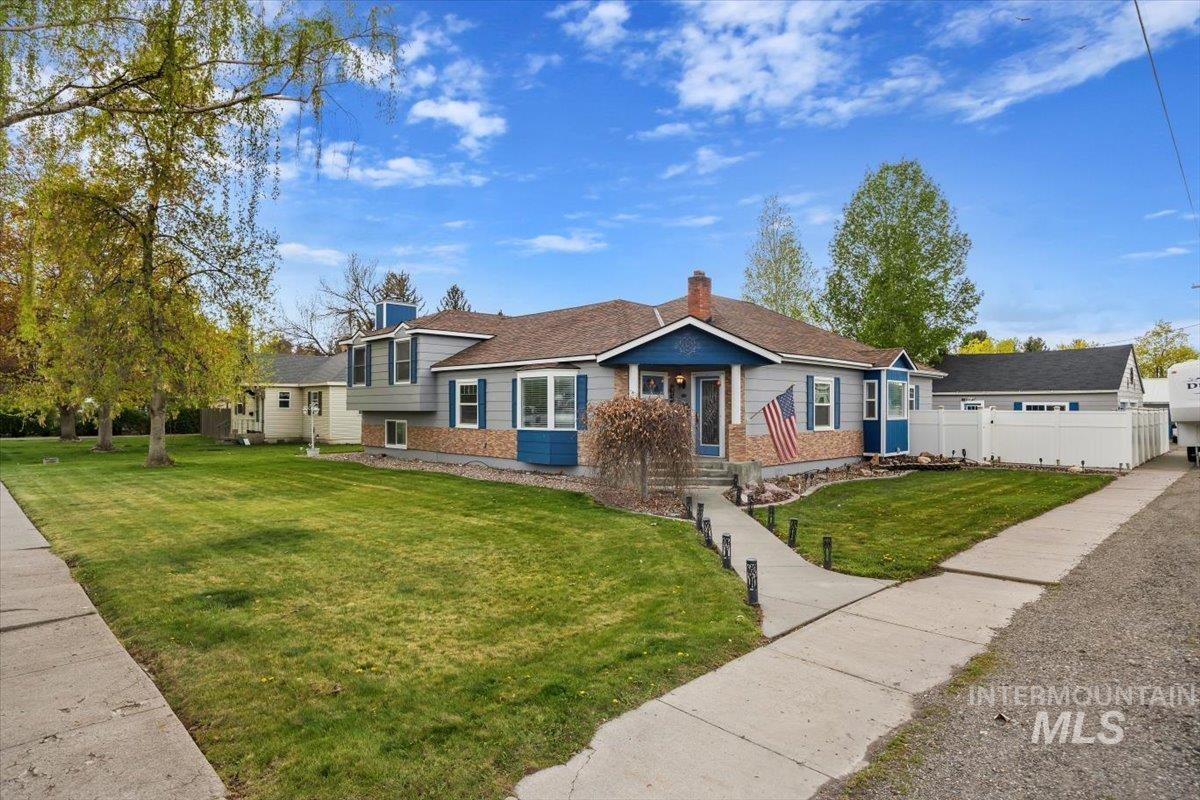 1021 I Street Rupert, ID 83350 - Photo 1 of 49