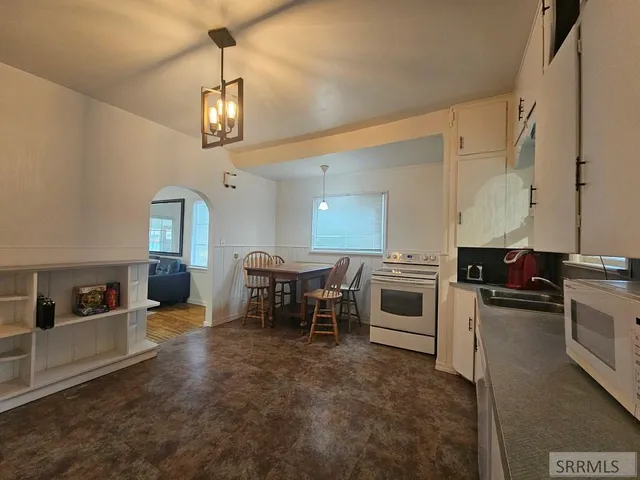 $250,000 | 841 South 4th Avenue, Pocatello, ID 83201