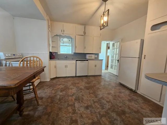 $250,000 | 841 South 4th Avenue, Pocatello, ID 83201