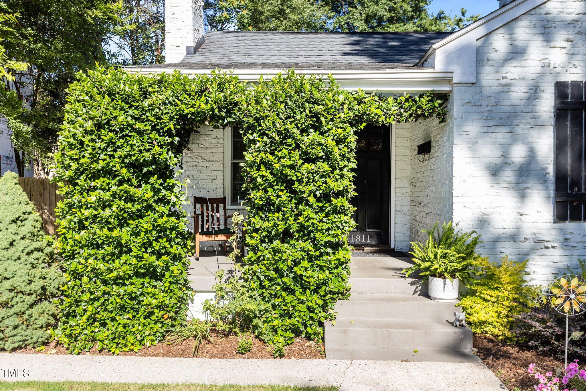 1811 Ridley Street Raleigh, NC 27608 - Photo 40 of 48 a view of a garden with plants