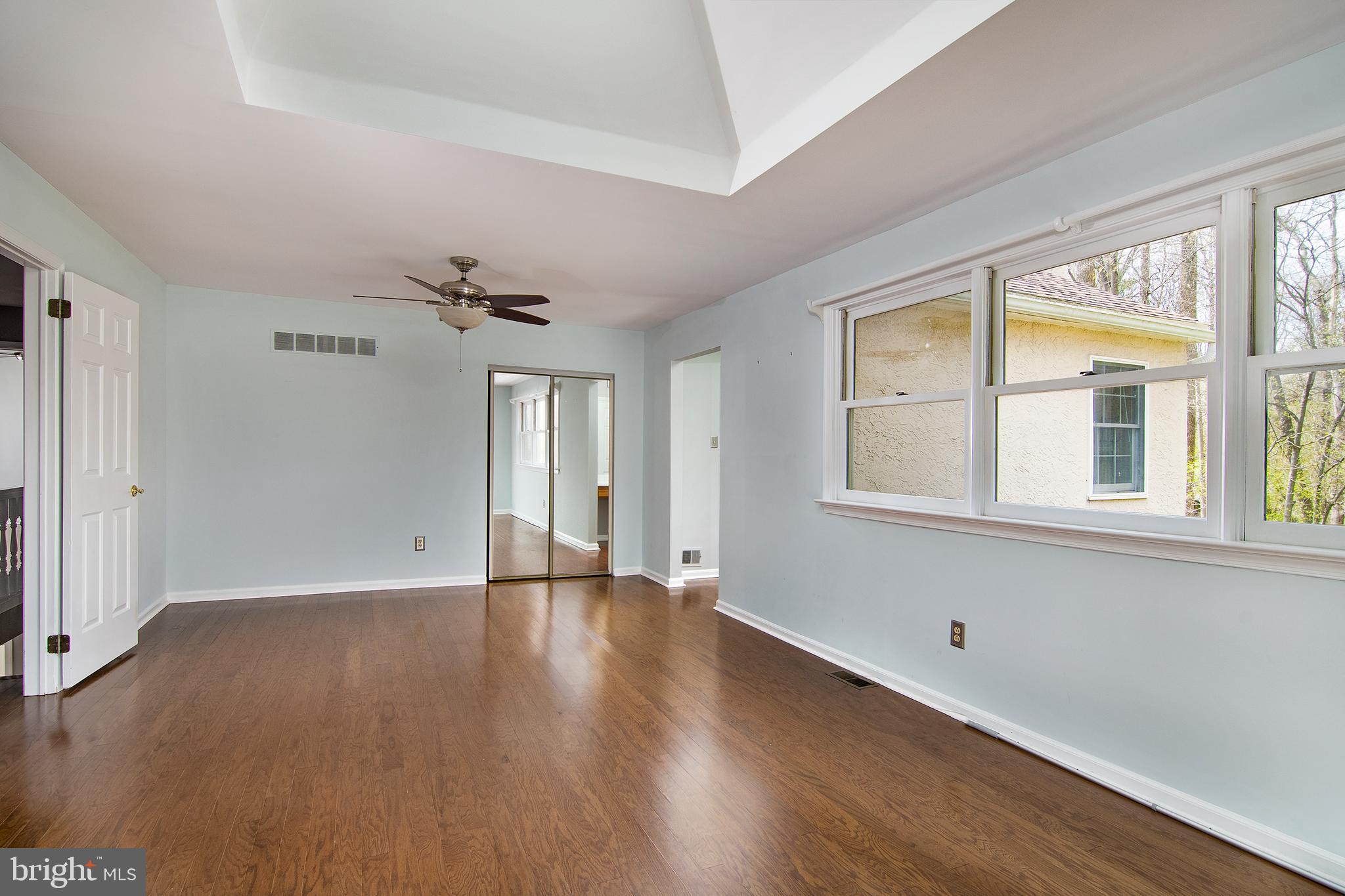 1060 Beaumont Road Berwyn, PA 19312 - Photo 20 of 37 Primary Bedroom