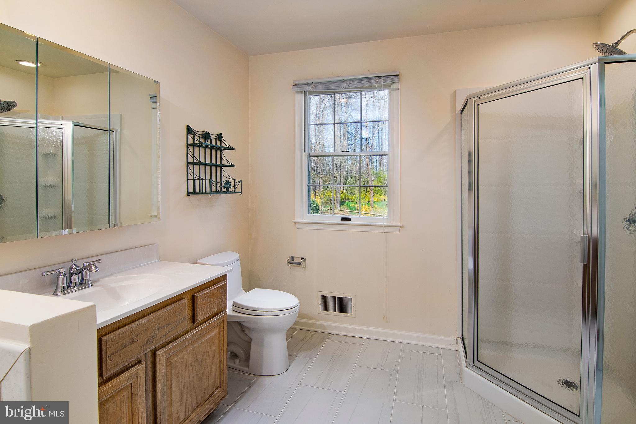 1060 Beaumont Road Berwyn, PA 19312 - Photo 23 of 37 Primary Bathroom