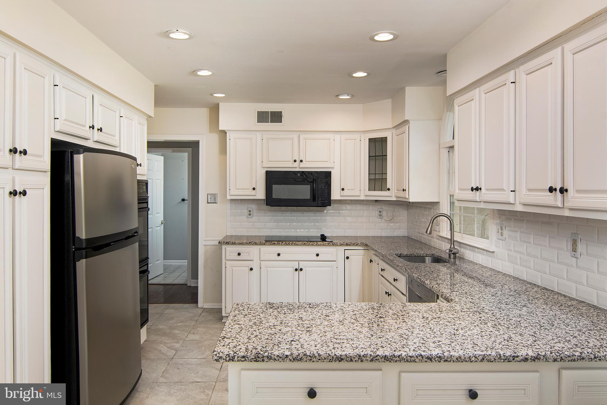 1060 Beaumont Road Berwyn, PA 19312 - Photo 7 of 37 Kitchen