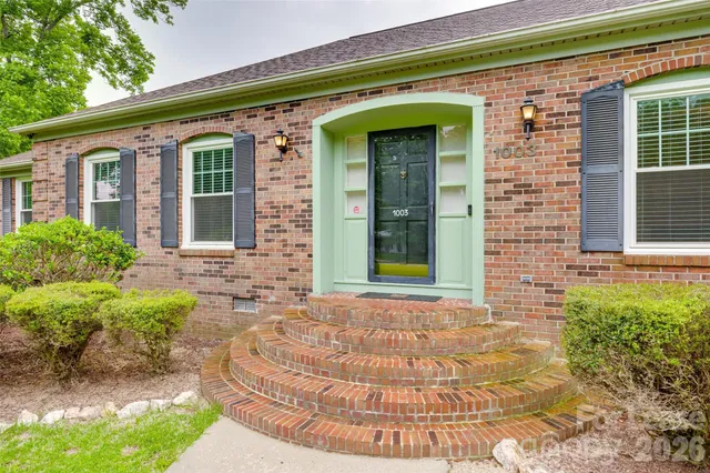 $2,300 | 1003 Chesterfield Avenue, Lancaster, SC 29720