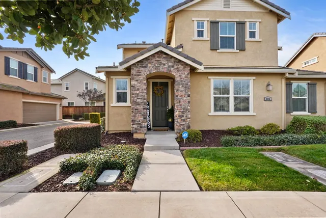 $495,000 | 5713 Antique Rose Way, Riverbank, CA 95367