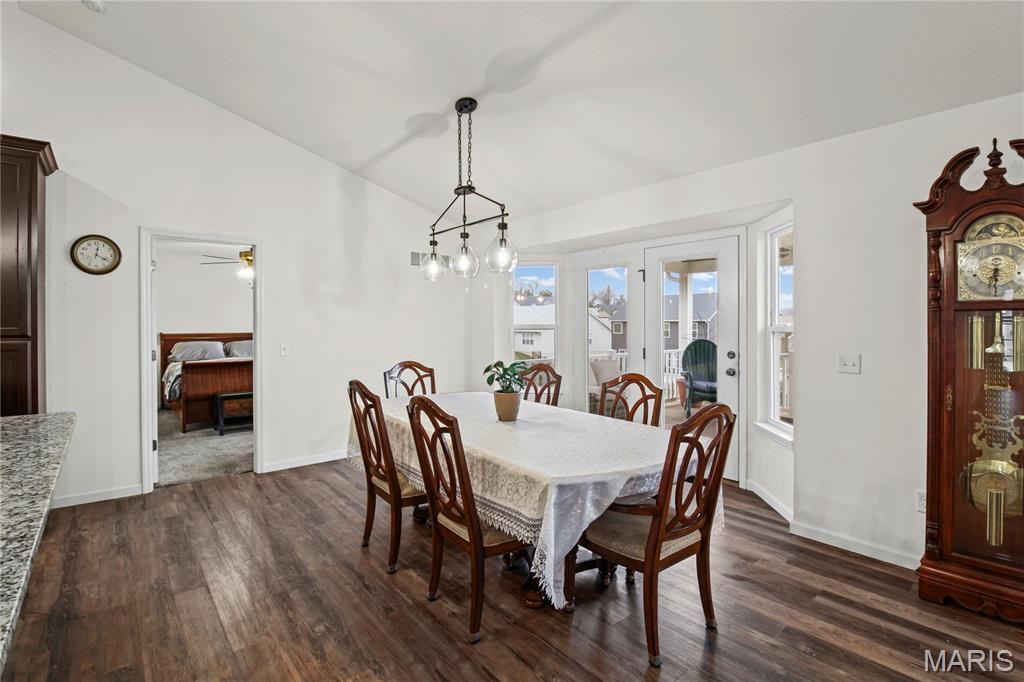 1810 Valley View Circle Festus, MO 63028 - Photo 16 of 48