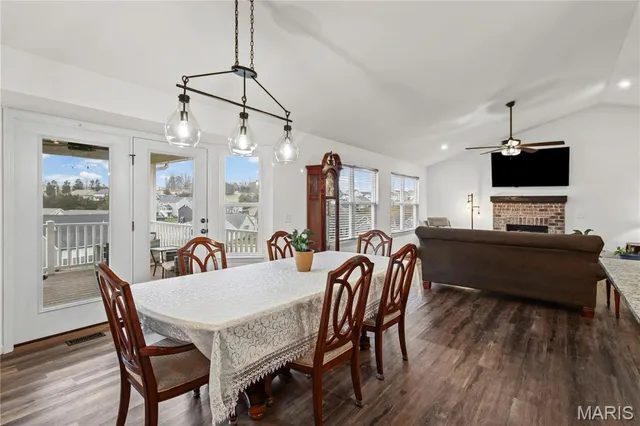 $449,900 | 1810 Valley View Circle, Festus, MO 63028