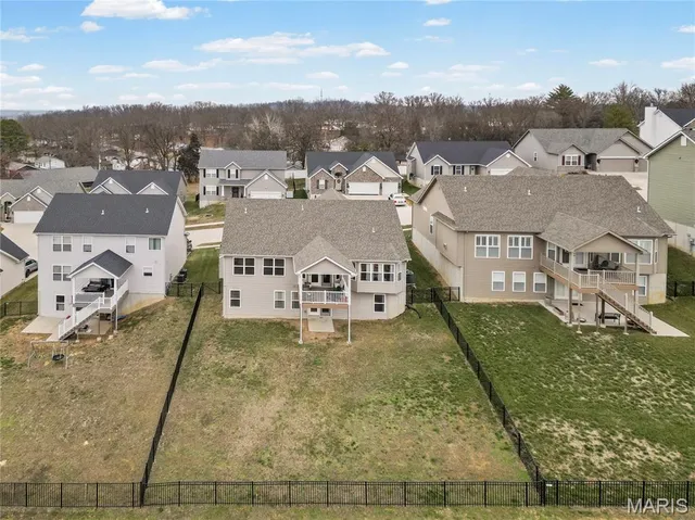 $449,900 | 1810 Valley View Circle, Festus, MO 63028